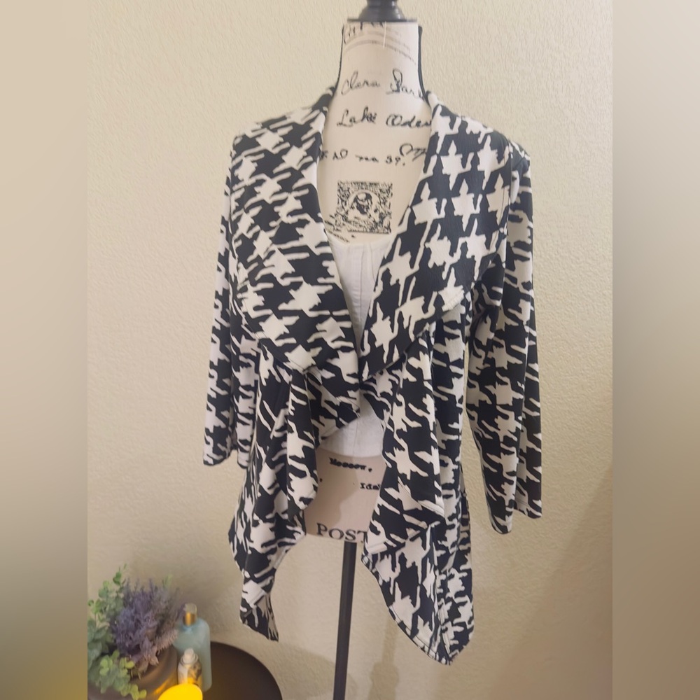 Calvin Klein M/L Houndstooth Open Front Flyaway / Drape Front Blazer - Size 10